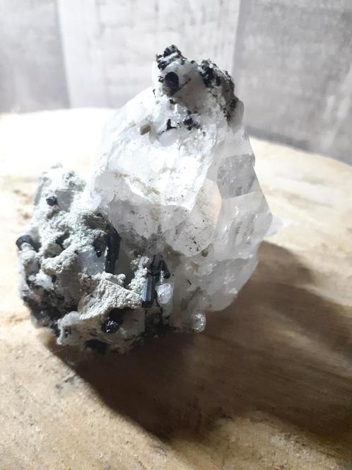 High Quality Specimen of clear crystal quartz cluster with t, Collections, Minéraux & Fossiles, Envoi