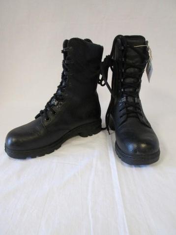 Originele Legerkisten   dienstkistjes merk Bata (schoenen)