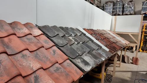 Oude Boomse dakpannen rood en blauw- diverse loten, Bricolage & Construction, Tuiles & Revêtements de toit, Envoi