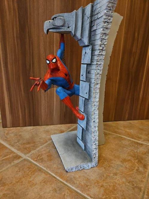 Spider-Man - ENESCO Figur Spiderman, Livres, BD | Comics