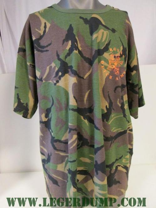 T-shirt camouflage met oranje leeuw opdruk (T-shirts), Kleding | Heren, T-shirts, Nieuw, Verzenden