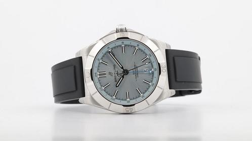 Breitling Chronomat 40 GMT P32398 uit 2023, Bijoux, Sacs & Beauté, Montres | Hommes, Envoi