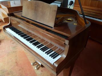 Célèbre marque de piano Erard, mecanique modèrne 88 touches
