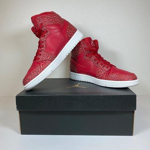 Air Jordan - Sneakers - Maat: Shoes / EU 41, Antiquités & Art, Tapis & Textile