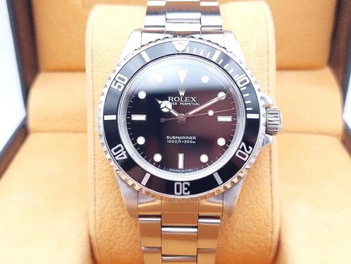 Rolex Submariner Ref. 14060M Year 2005 (Box & Papers), Handtassen en Accessoires, Horloges | Heren, Polshorloge, Zo goed als nieuw