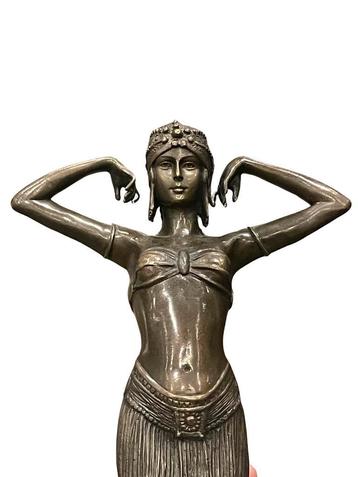 Sculpture en Bronze Danseuse de Scarabée par H.B. Chyparus