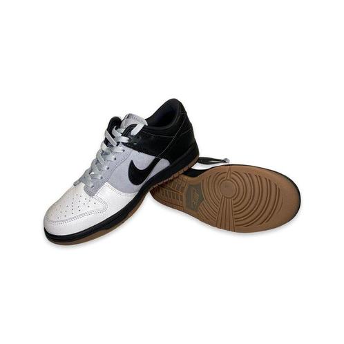 Nike - Sneakers - Maat: Shoes / EU 41, Antiquités & Art, Tapis & Textile