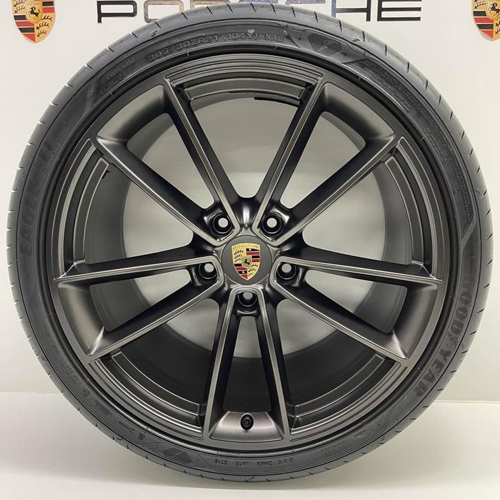 Porsche 992 20/21inch Classic Titanium met banden, Auto-onderdelen, Banden en Velgen, 21 inch, 305 mm, Personenwagen, Gebruikt
