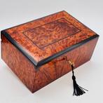 Sieradendoos - Hout (Thuja), Hout, Marquetterij, Levensboom, Antiek en Kunst