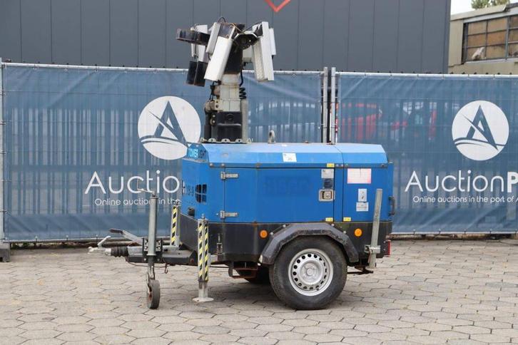 Veiling: Lichtmast Towerlight VB-9 Benzine 2012, Doe-het-zelf en Bouw, Bouwverlichting, Ophalen