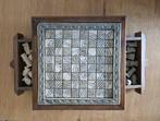 Jeu déchecs - alabastre, bois