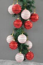 Kerstballen rood en wit, hard schuim - Décoration de Noël en