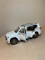 1:18 - Modelauto - Toyota Land Cruiser LC300, Nieuw