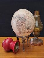 Decoratief ornament - Europa - Vintage struisvogelei, Antiek en Kunst