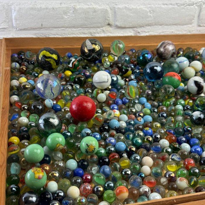 6 KG - Vintage, Antique & Modern US & EU glass (UV reactive), Antiek en Kunst, Antiek | Speelgoed