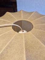 Lampe à suspendre - Resina Cocoon, métal, plastique. -