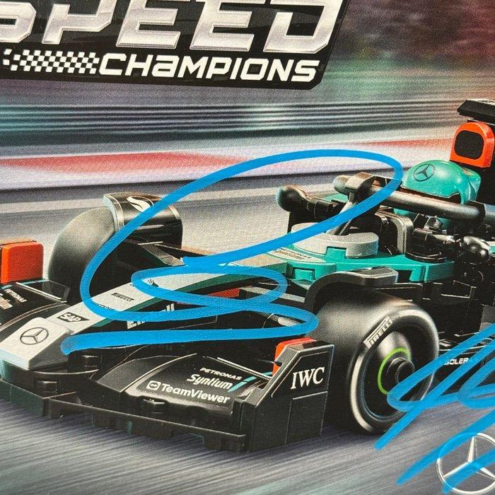 Mercedes - Lewis Hamilton & George Russel Signed - 2024 -, Verzamelen, Automerken, Motoren en Formule 1