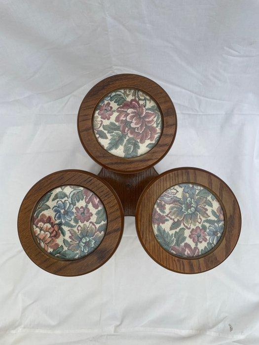 Plantentafel - Glas, Hout, Textiel - Bloem borduurwerk, Antiek en Kunst, Curiosa en Brocante
