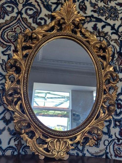 Miroir- Miroir mural oval en orné avec ornamentation de, Antiek en Kunst, Curiosa en Brocante