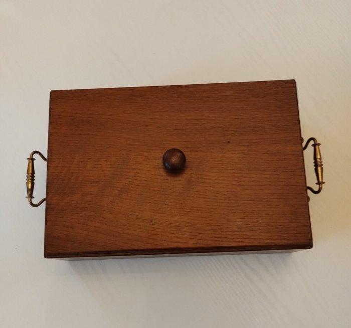 Doos - Gegoten messing, Eik, Antiek en Kunst, Curiosa en Brocante