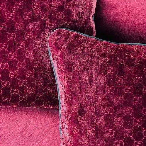 Gucci - Nouvel ensemble de quatre - Coussin, Antiek en Kunst, Antiek | Tapijten, Tafelkleden en Textiel