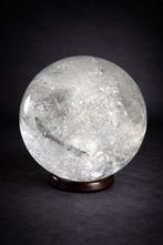 Doorzichtige kwarts bol met natuurlijke insluitsels Rock