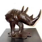 Abdoulaye Derme - Sculpture, Rhinocéros figé ou Force