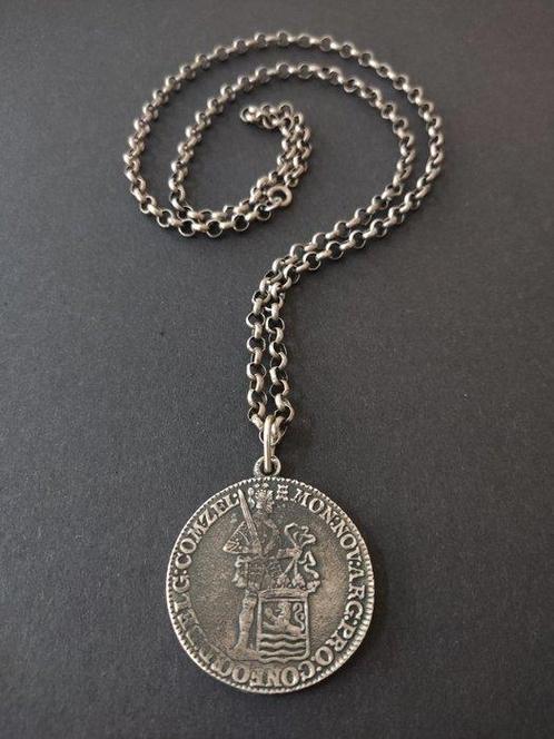 Zonder Minimumprijs - Ketting Zilver - zilveren dukaat, Handtassen en Accessoires, Antieke sieraden