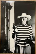 Andre Villers - Picasso avec le revolver et le chapeau de