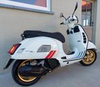 Vespa Gts 125i Racing sixties *edition* 848km* 7/2023*, Fietsen en Brommers, Scooters | Vespa, Ophalen, Zo goed als nieuw, Benzine