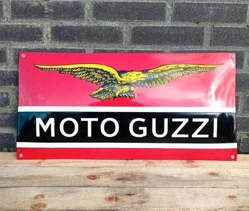 Moto guzzi rood/zwart, Collections, Marques & Objets publicitaires, Envoi
