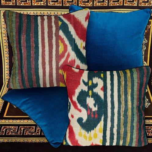 Pierre Frey - Nouvel ensemble de quatre - Coussin, Antiek en Kunst, Antiek | Tapijten, Tafelkleden en Textiel
