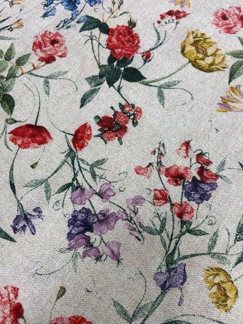 Tissu élégant et délicat avec motif de fleurs des champs en, Antiek en Kunst, Antiek | Tapijten, Tafelkleden en Textiel