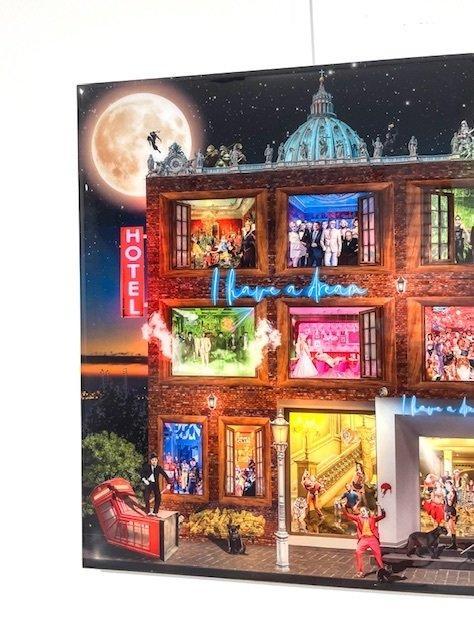 Van Apple - I Have A Dream Hotel, Antiek en Kunst, Kunst | Designobjecten