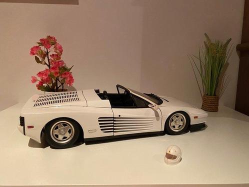 Pocher 1:8 - Voiture miniature - Ferrari Testarossa Spider, Hobby en Vrije tijd, Modelauto's | 1:5 tot 1:12