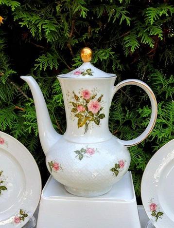 Bavaria - Seltmann Weiden - Tafelservies voor 12 (38) -