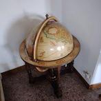 Globe bar - Versierd hout