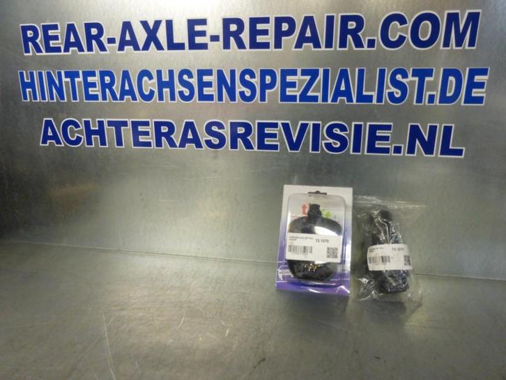 Stekkerdoos trekhaak 13 polig met extra 13 polige adapter, Auto-onderdelen, Carrosserie, Nieuw, Universele onderdelen, Verzenden