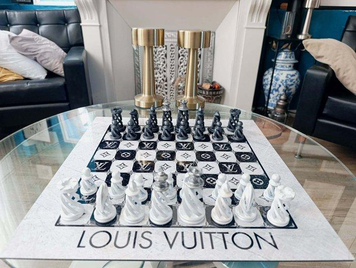 Dominique Kleiner - Vuitton black and white, Antiek en Kunst, Kunst | Designobjecten