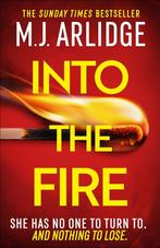 Into the Fire / Helen Grace 9781398708303 m.j. arlidge, Boeken, Verzenden, Gelezen, M.j. arlidge