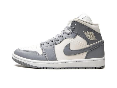 Air Jordan 1 Mid Stealth - Maat 40.5 EU, Kleding | Heren, Schoenen, Ophalen of Verzenden