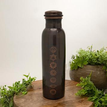 Puur koperen waterfles 7 chakra’s antique ± 950 ml (zware beschikbaar voor biedingen