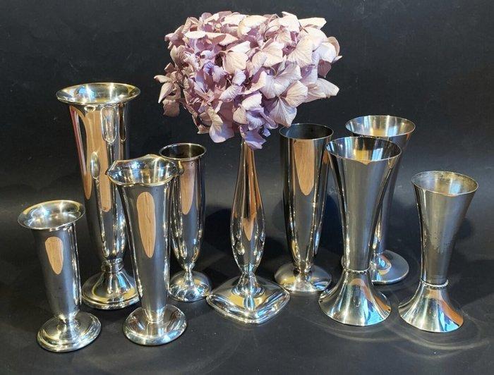 WMF, Keltum, e.a. - Vaas - Verzilverd metaal - Negen, Antiek en Kunst, Curiosa en Brocante