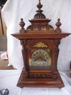 Tafelklok - Wurtenberg . - Antiek Notenhout - 1880/1910 -