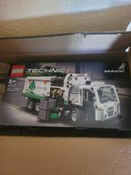 Lego Set - 42136 - Technic - John Deere 9620R 4WD Tractor x2, Nieuw