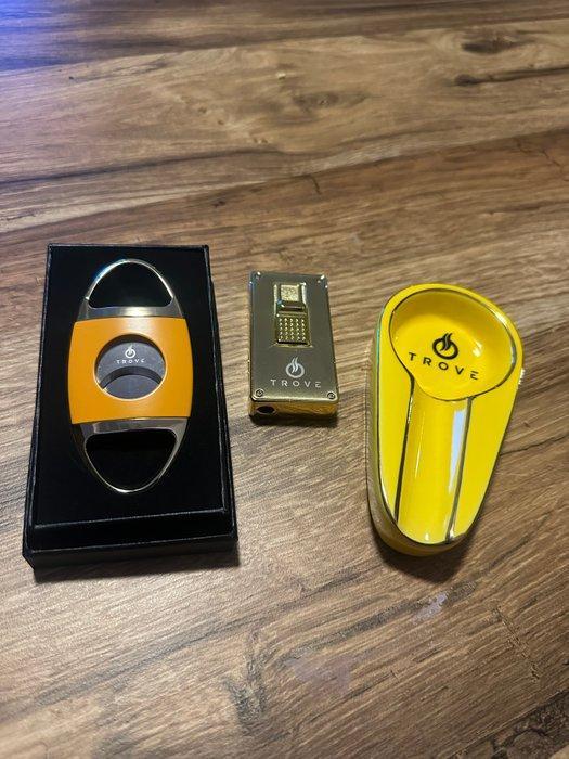 Trove - luxe set asbak knipper - Aansteker - Keramiek, Staal, Verzamelen, Rookartikelen, Aanstekers en Luciferdoosjes