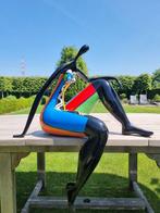 sculptuur, A seated woman - pop art sculpture - 60 cm -