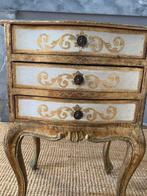 Kast - Hout - Twee Florentijnse stijl kasten, Antiek en Kunst