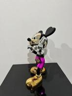 Van Apple - World Love - Mickey Pink