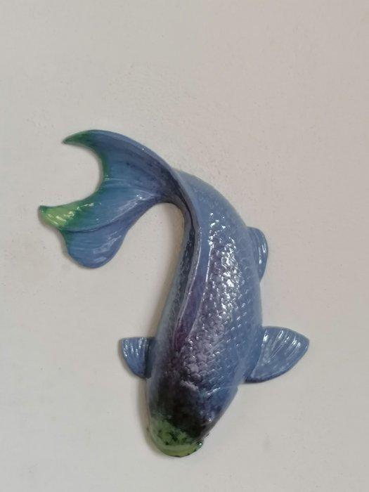 Vanessa Bonino - sculptuur, Koi carp - 37 cm - Majolica -, Antiek en Kunst, Kunst | Designobjecten